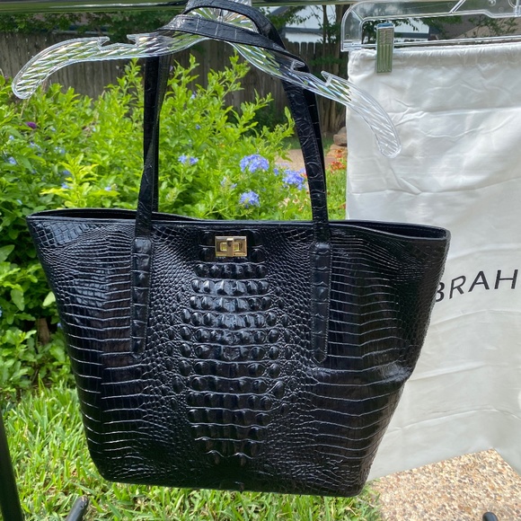 Brahmin Handbags - Brahmin Melbourne Annika large black crocodile tote 🐊 👜